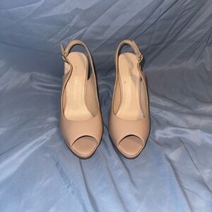 Andrea shoes size 6 light pink color.
